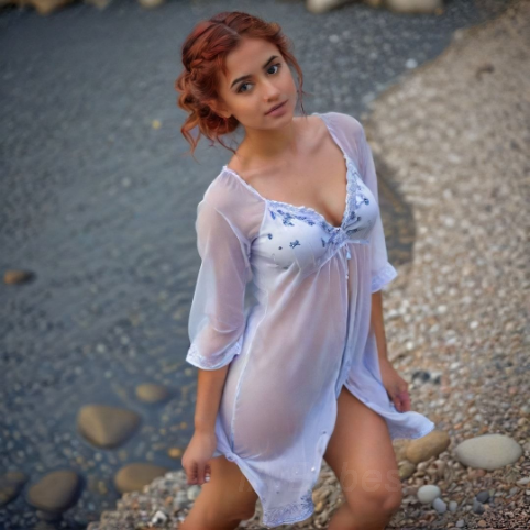 Abigail 21 ans, beauté indienne en quête de douce complicité amoureuse !