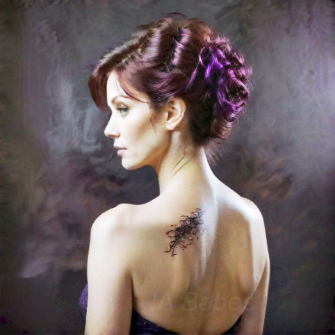 Nayla, 19 ans, Afro-charmante, cherche un partenaire pour des nuits torrides !