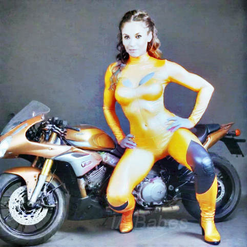 Rosa, 47 ans, tropicale et passionnée, cherche sa complice pour des nuits enflammées!